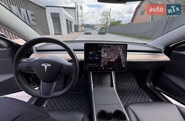 Седан Tesla Model 3 2019 в Виннице