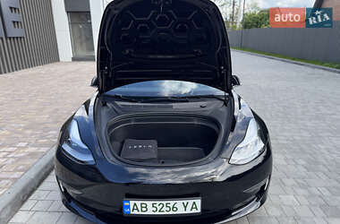 Седан Tesla Model 3 2019 в Виннице