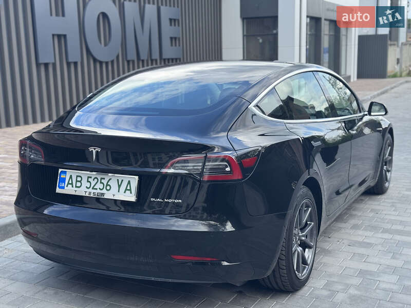 Седан Tesla Model 3 2019 в Виннице