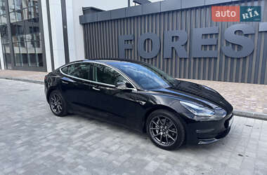 Седан Tesla Model 3 2019 в Виннице