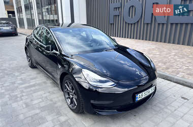 Седан Tesla Model 3 2019 в Виннице
