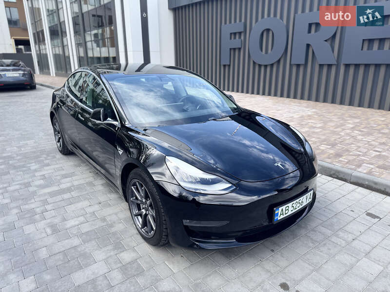 Седан Tesla Model 3 2019 в Виннице