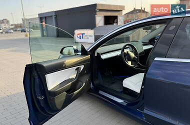 Седан Tesla Model 3 2018 в 
