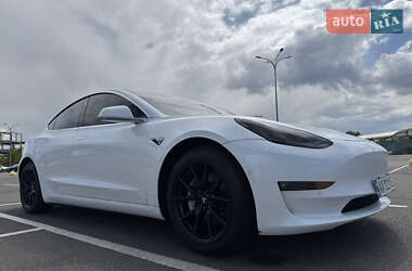 Седан Tesla Model 3 2019 в 