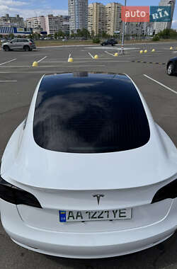 Седан Tesla Model 3 2019 в Києві