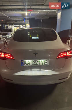 Седан Tesla Model 3 2019 в Києві