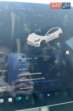 Седан Tesla Model 3 2021 в 