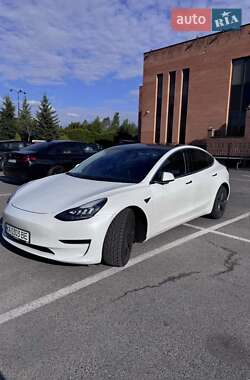 Седан Tesla Model 3 2020 в Киеве