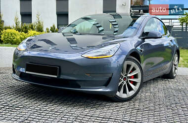 Tesla Model 3 2022