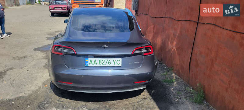 Седан Tesla Model 3 2018 в Києві