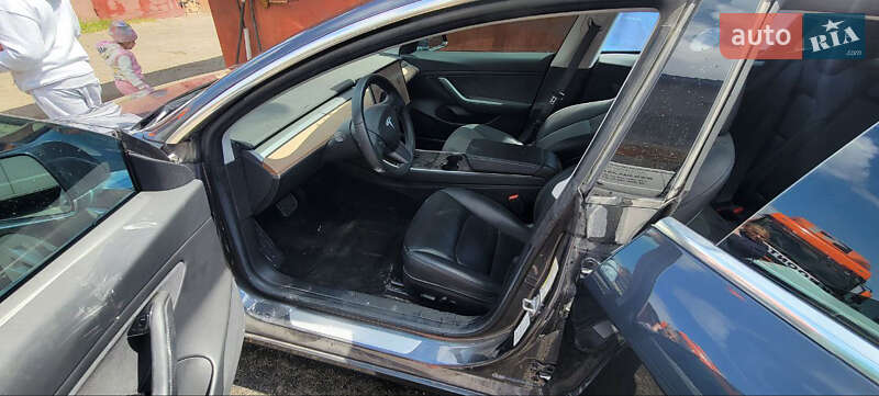 Седан Tesla Model 3 2018 в Києві