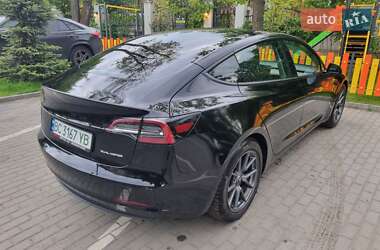 Седан Tesla Model 3 2021 в 