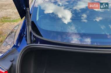 Седан Tesla Model 3 2023 в 