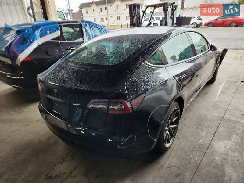 Седан Tesla Model 3 2022 в Луцке фото 15 Седан Tesla Model 3 2022 в Луцке