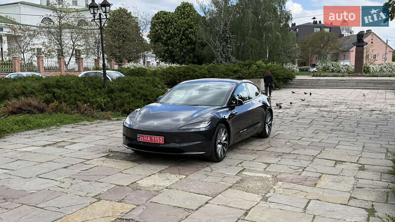 Седан Tesla Model 3 2024 в Белой Церкви
