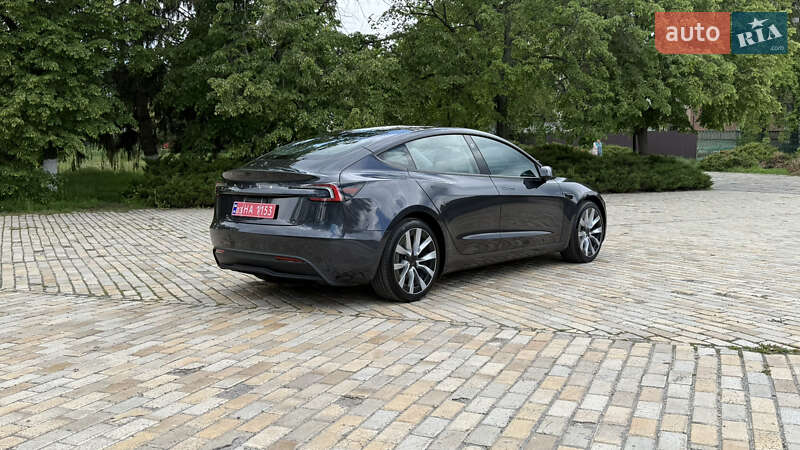 Седан Tesla Model 3 2024 в Белой Церкви
