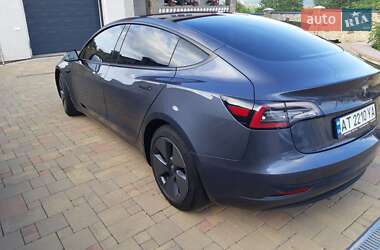 Седан Tesla Model 3 2020 в 