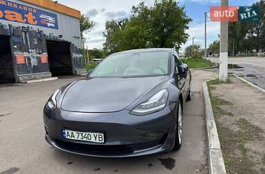 Седан Tesla Model 3 2020 в 