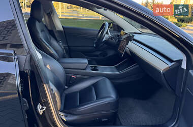 Седан Tesla Model 3 2018 в 