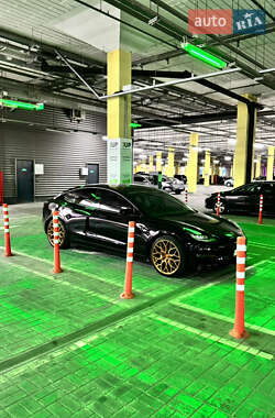 Седан Tesla Model 3 2018 в 