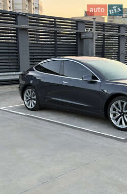 Седан Tesla Model 3 2018 в 