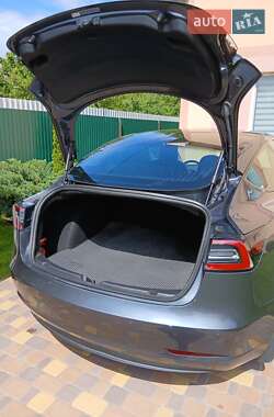 Седан Tesla Model 3 2019 в 