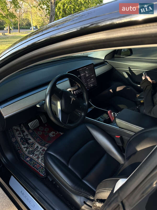 Седан Tesla Model 3 2018 в Одессе