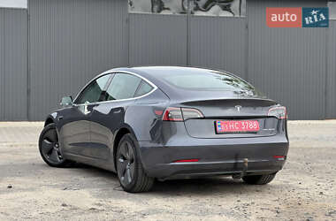 Седан Tesla Model 3 2019 в 