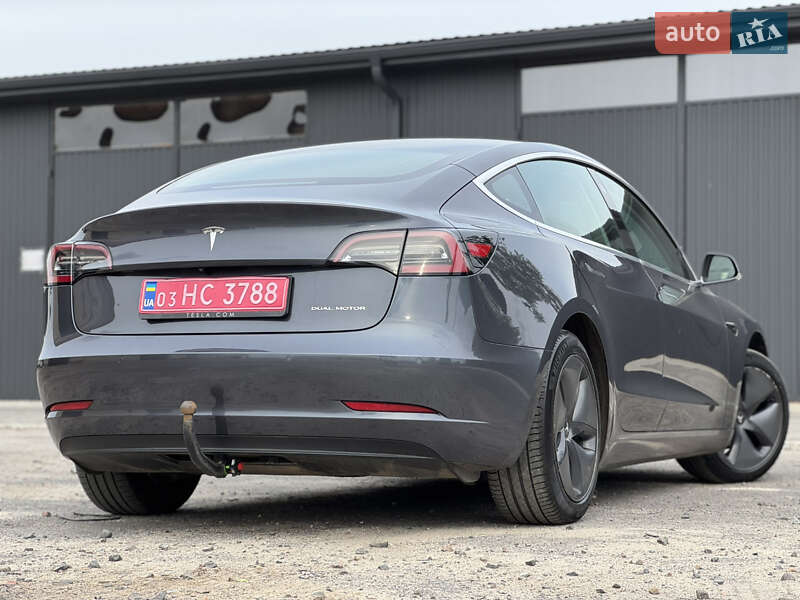 Седан Tesla Model 3 2019 в Рівному