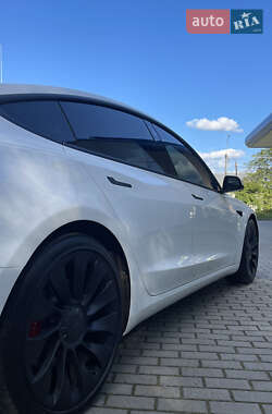 Седан Tesla Model 3 2021 в 