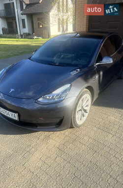 Седан Tesla Model 3 2019 в Шацке