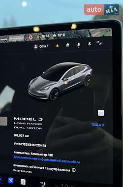 Седан Tesla Model 3 2019 в 