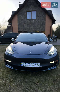 Седан Tesla Model 3 2019 в 