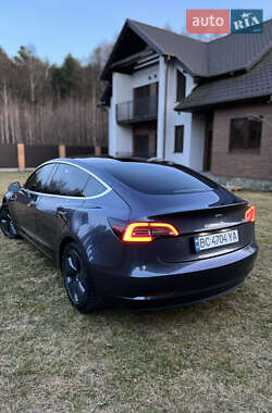 Седан Tesla Model 3 2019 в 