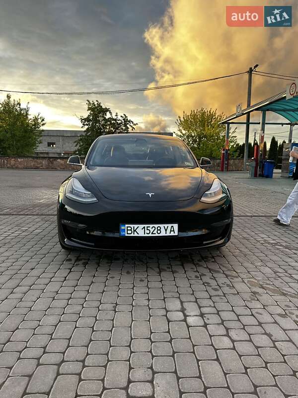 Седан Tesla Model 3 2018 в Березному фото 7 Седан Tesla Model 3 2018 в Березному
