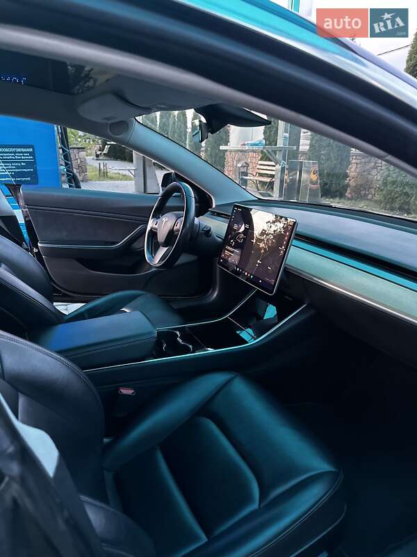 Седан Tesla Model 3 2018 в Березному фото 16 Седан Tesla Model 3 2018 в Березному