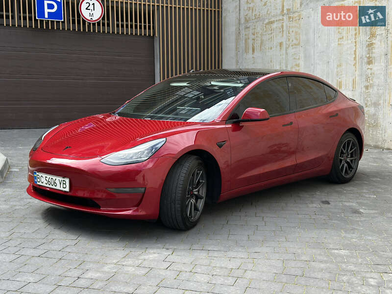 Tesla Model 3 2019