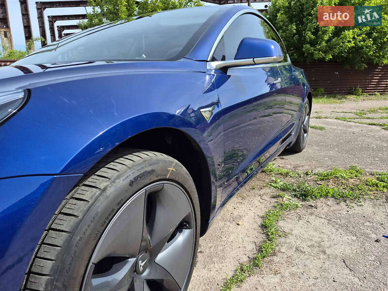 Седан Tesla Model 3 2019 в Александрие