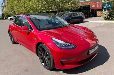 Tesla Model 3 2020