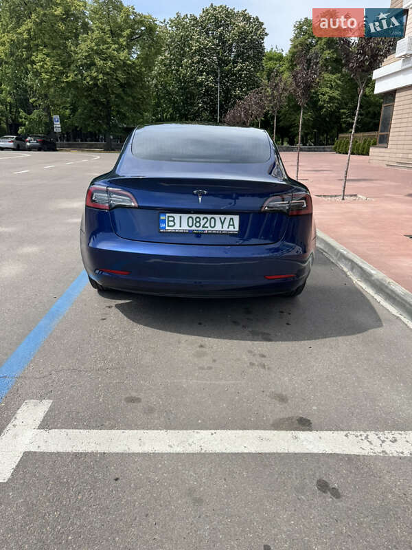 Седан Tesla Model 3 2019 в Кременчуге
