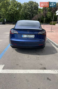 Седан Tesla Model 3 2019 в 