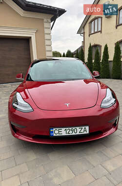 Седан Tesla Model 3 2019 в 