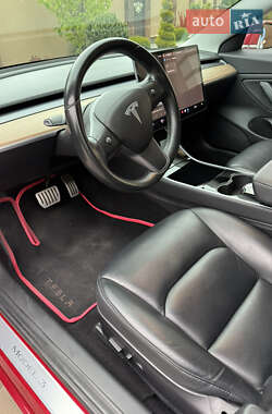 Седан Tesla Model 3 2019 в 