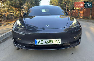 Седан Tesla Model 3 2022 в Дніпрі