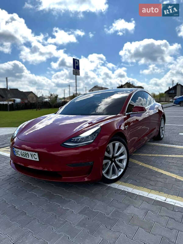 Седан Tesla Model 3 2018 в 