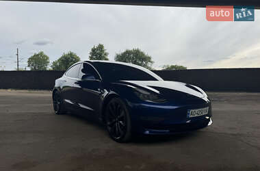 Седан Tesla Model 3 2020 в 