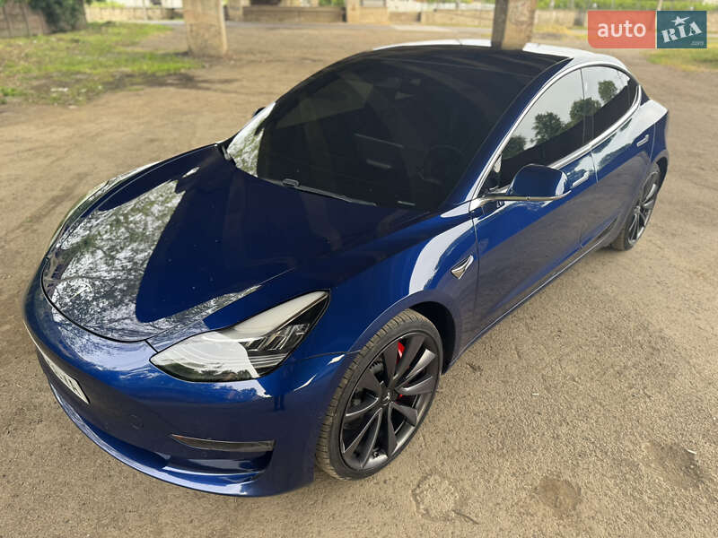 Tesla Model 3 2020