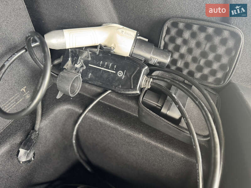 Седан Tesla Model 3 2020 в Ужгороде фото 24 Седан Tesla Model 3 2020 в Ужгороде