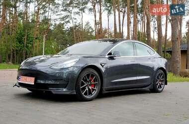 Седан Tesla Model 3 2019 в 