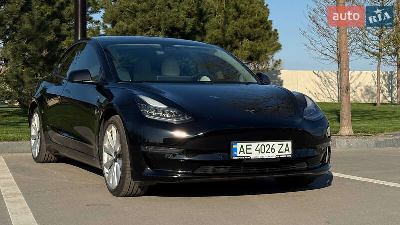 Седан Tesla Model 3 2018 в 